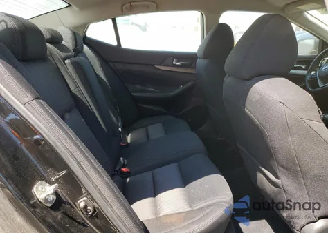 2017 Nissan Maxima 3.5S z USA, uszkodzony, nr VIN 1N4AA6APXHC441232